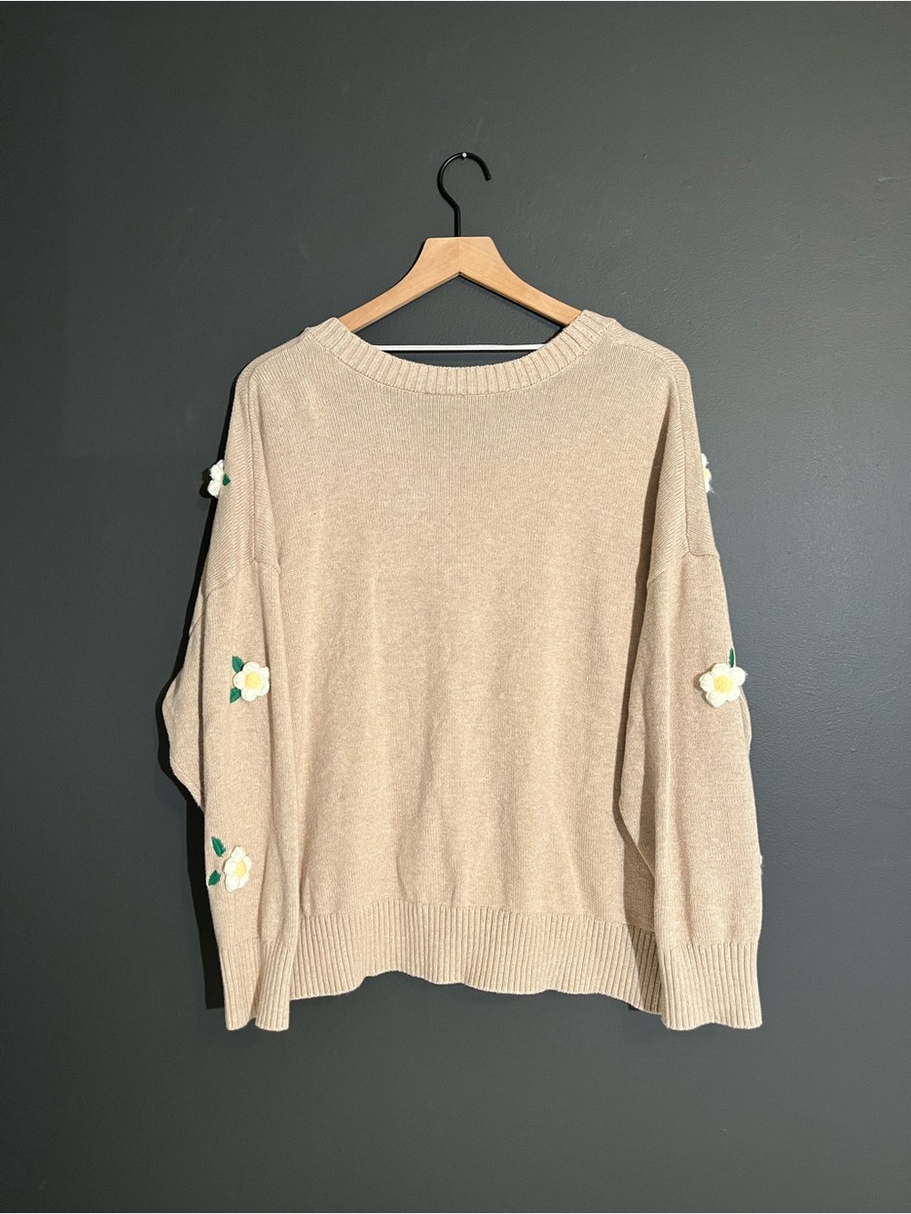Torrid Beige Floral Appliqué Boxy Cardigan Sweater Size 2X 100% Cotton - Picture 5 of 10